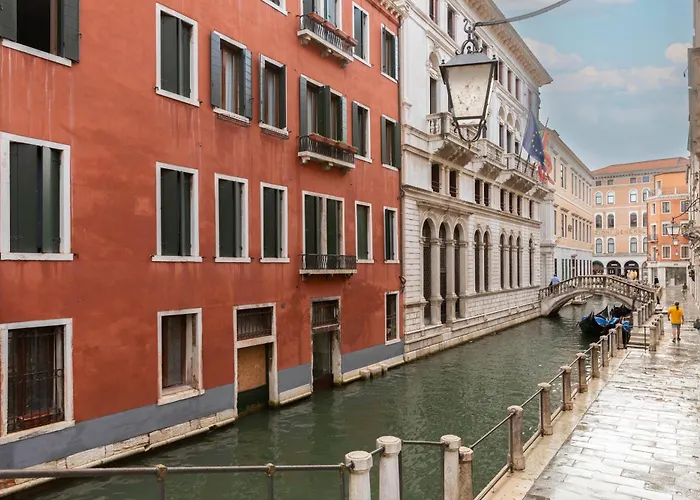 Aparthotel Palazzo Orseolo- Gondola View Venezia